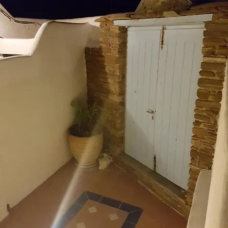 Daire Studio At Kardiani 60 M Away From The Beach With Sea View Furnished Terrace And Wifi *